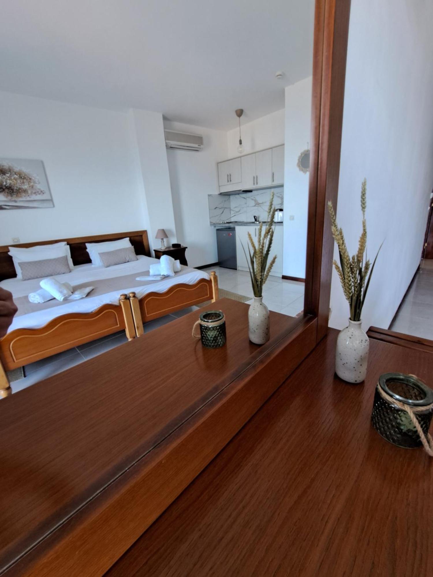 75 Steps Apartments Месонги Экстерьер фото